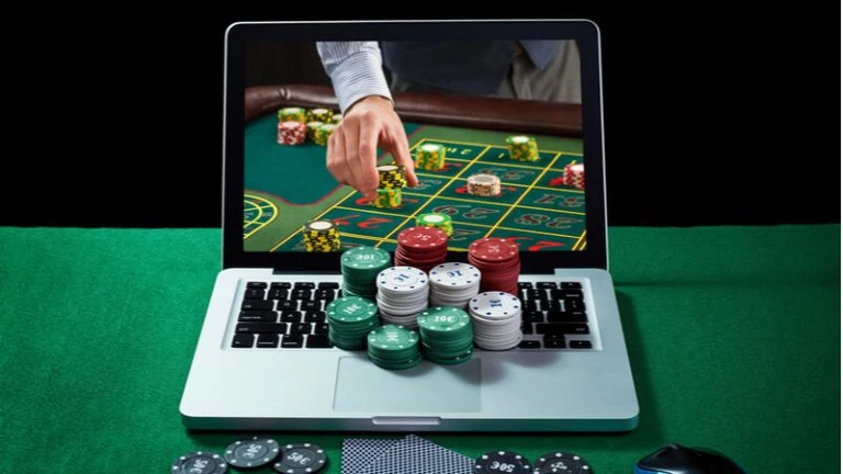 Social Casino Sites: Pros & Cons